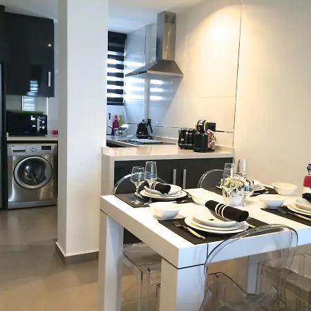 Penthouse Oasis * أوريويلا